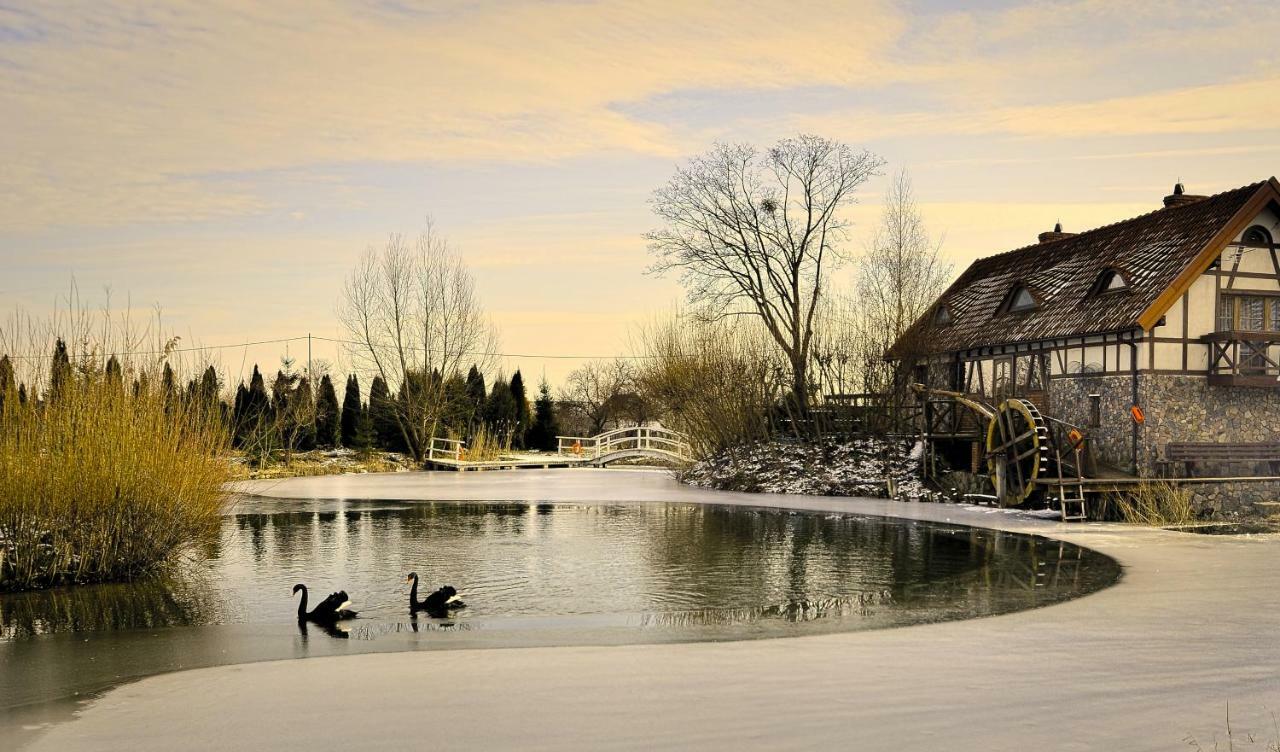 Dom Na Wodzie Mazury Vila Dzwierzuty Exterior foto