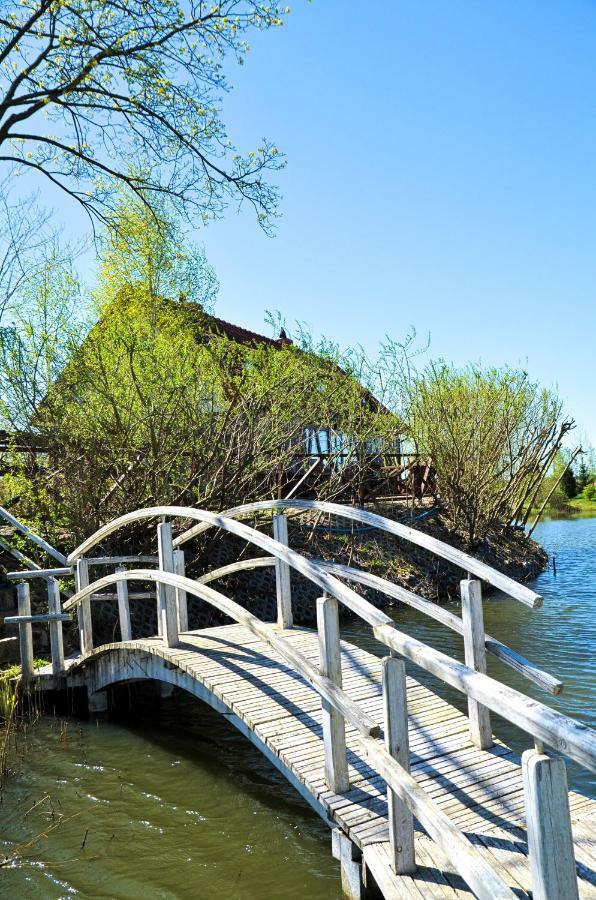 Dom Na Wodzie Mazury Vila Dzwierzuty Exterior foto